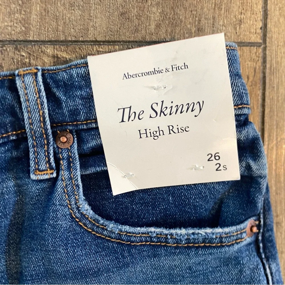 nwt abercrombie high rise skinny jean medium wash distressed size 26/2 regular - Picture 5 of 8